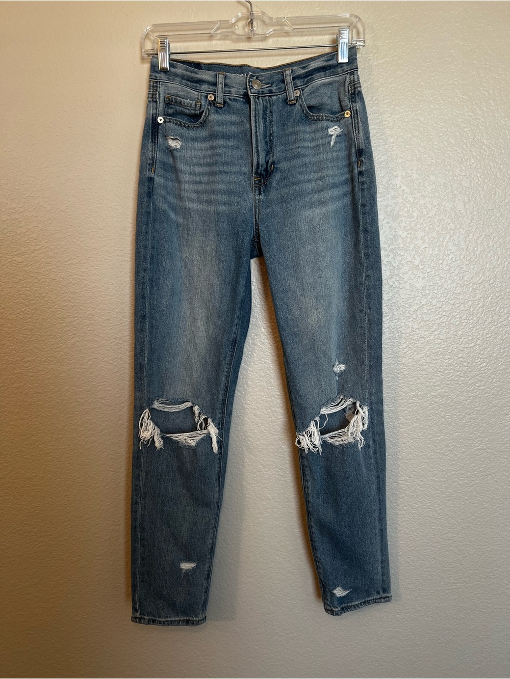 American Eagle Distressed Mom Jeans Size 0 Regular Ripped Medium Wash Denim